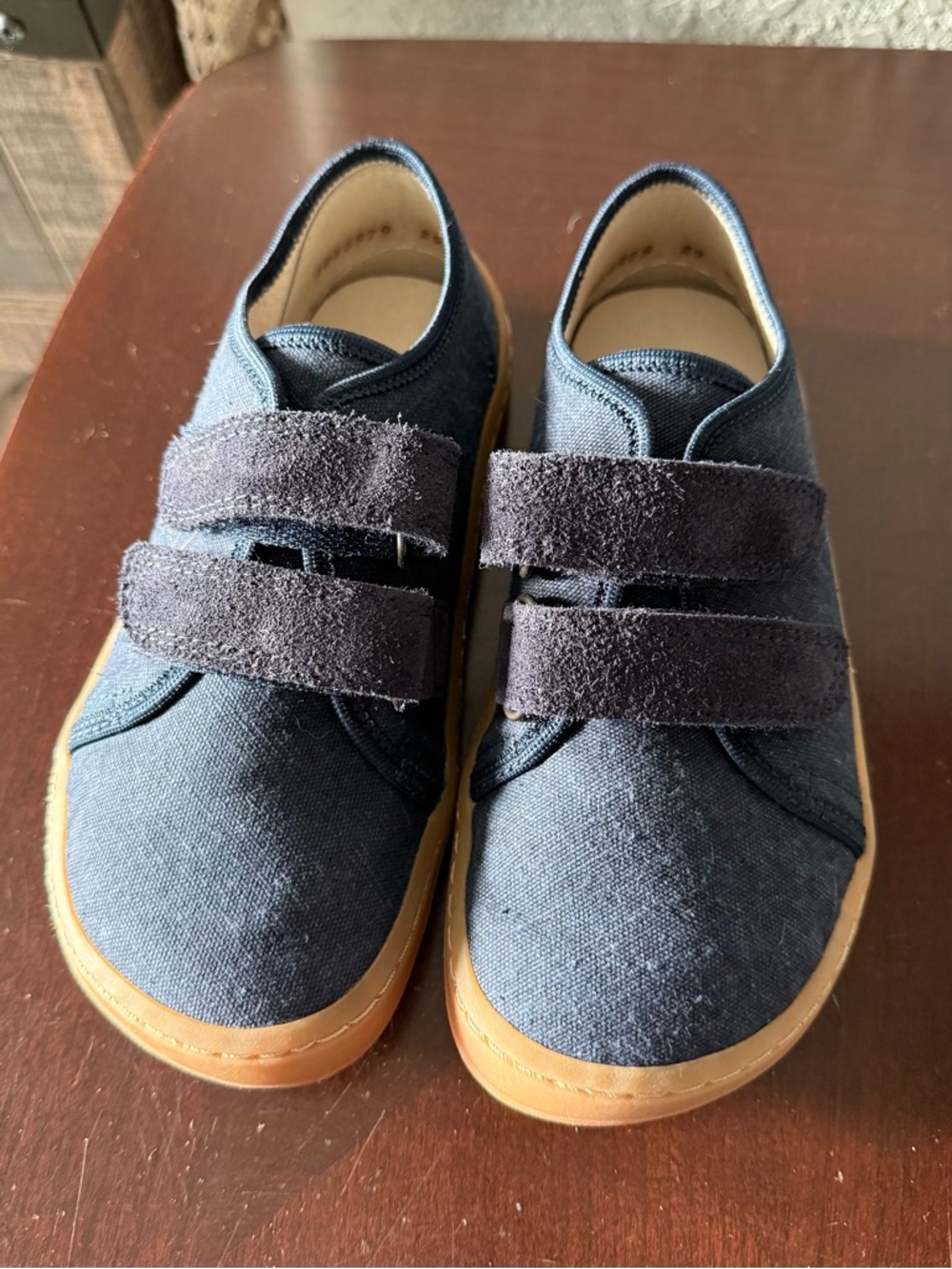 Barefoot Froddo Navy Blue like New 27